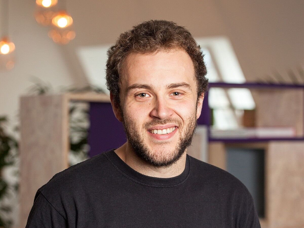 Alumni Benjamin Maischak Erfolgreicher Absolvent Benjamin Maischak