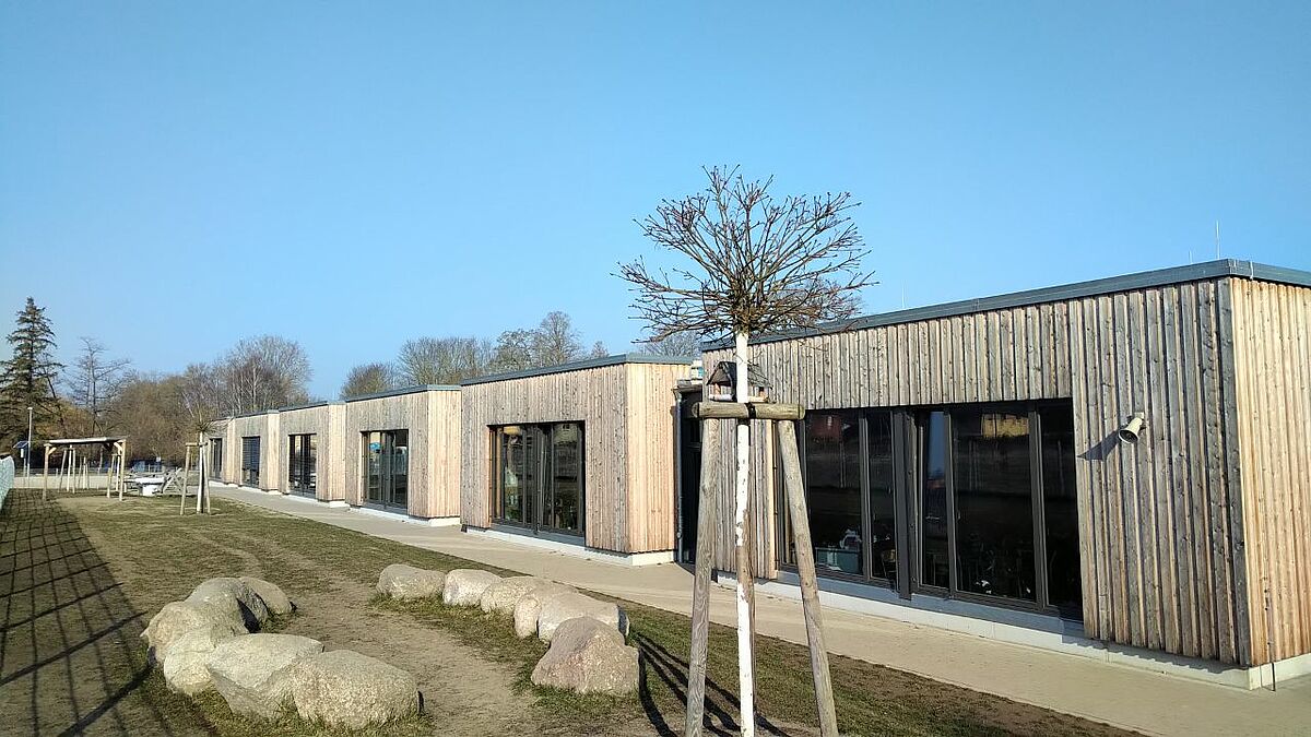 Außen Ansicht Robert-Lansemann-Schule Wismar(Foto priv. DW)